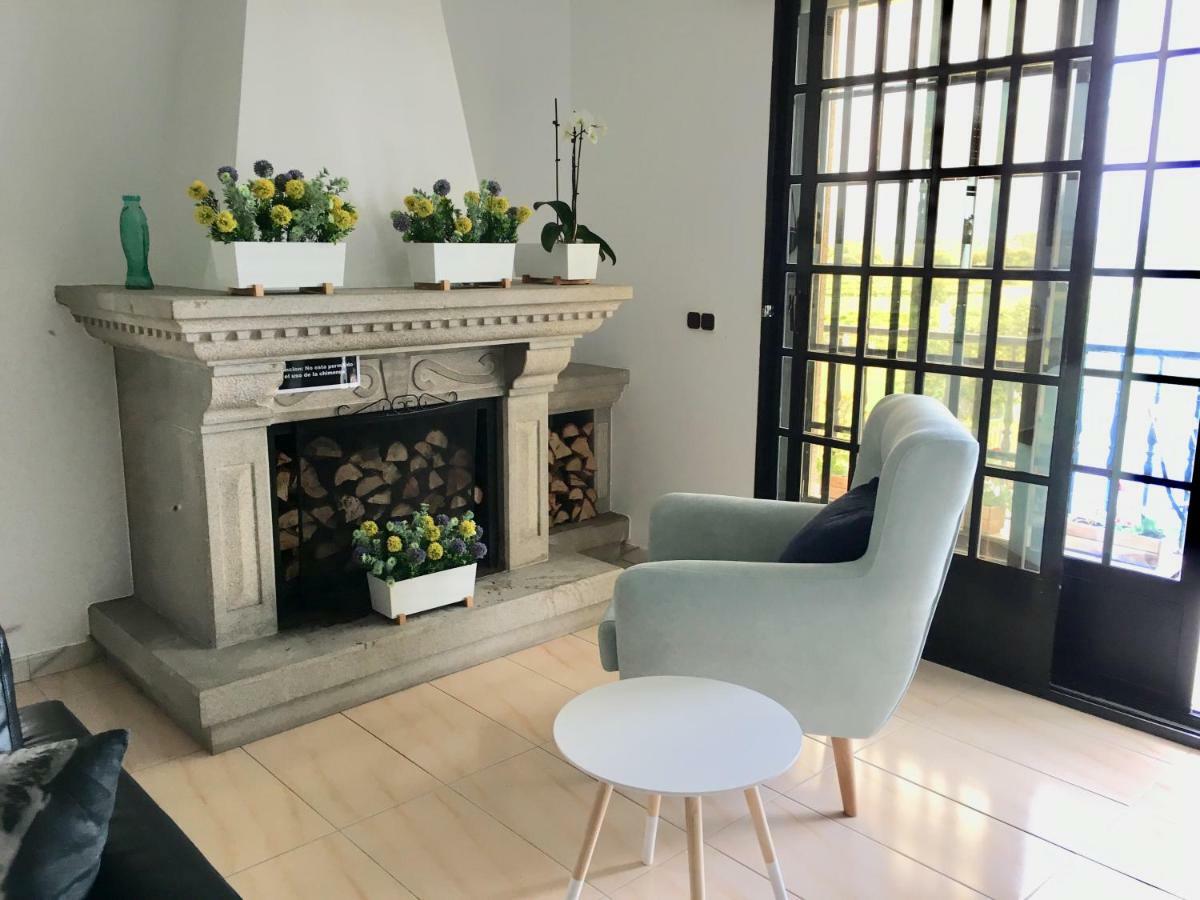Apartamento As Sinas Apartment บียานูเอบา เด อาโรซา ภายนอก รูปภาพ