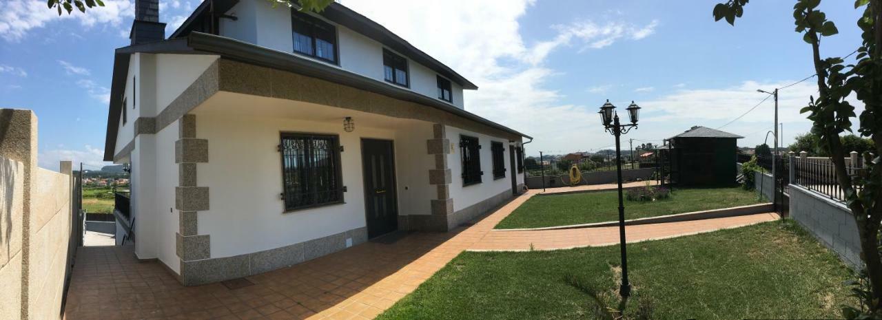 Apartamento As Sinas Apartment บียานูเอบา เด อาโรซา ภายนอก รูปภาพ